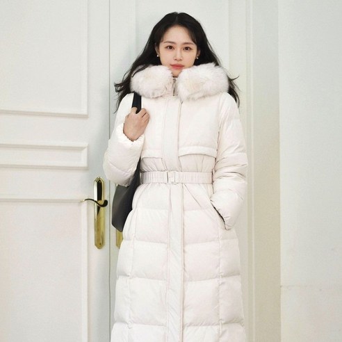 2026년 최신 잇미샤 구스패딩 추천 가이드입니다. 폭스 후드 롱패딩부터 숏 점퍼까지, 백화점 정품 인기 모델의 가격과 사이즈 팁을 확인하세요. 가볍고 따뜻한 겨울 코디를 완성해보세요.